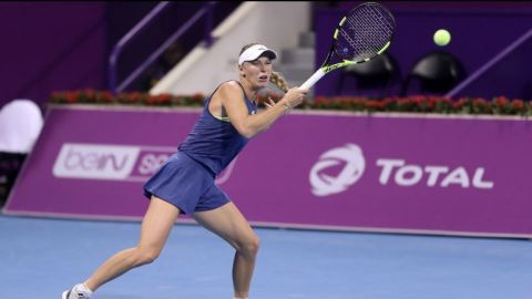Wozniacki y Halep avanzan a octavos en torneo de Doha