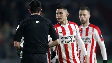 Lozano salió expulsado y PSV dejó ir puntos