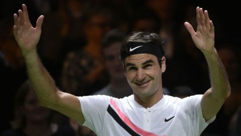Federer liquida a Seppi y se cita con Dimitrov en final de Rotterdam