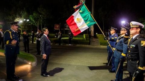 Peña Nieto reconoce labor del Estado Mayor Presidencial
