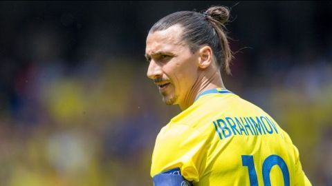 Ibrahimovic considera regresar a la Selección sueca