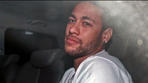 Neymar deja el hospital tras cirugía de su pie