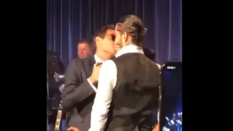 VIDEO: "Beso" entre Marc Anthony y Maluma levanta polémica en redes