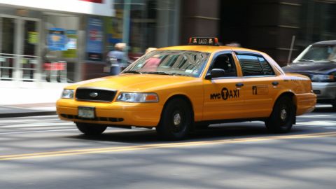 En condición crítica un taxista dominicano atacado a tiros en Nueva York