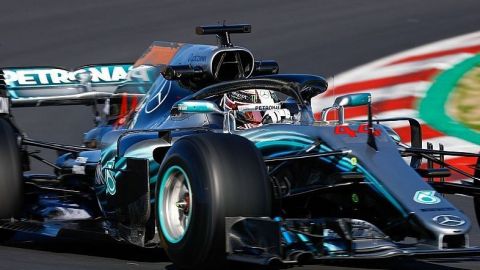 Los detalles que revelan el empuje aerodinámico de Mercedes
