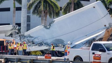Presentan primera demanda por el hundimiento de un puente peatonal en Miami