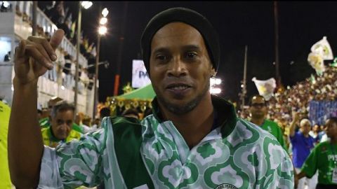 Ronaldinho se afilia a partido evangélico en Brasil