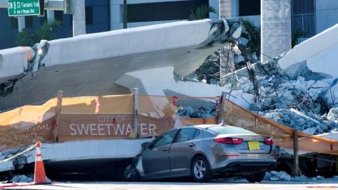 Reabre tramo de carretera de Miami donde cayó un puente peatonal