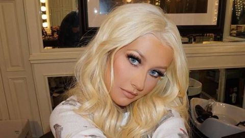 Christina Aguilera sorprende sin maquillaje