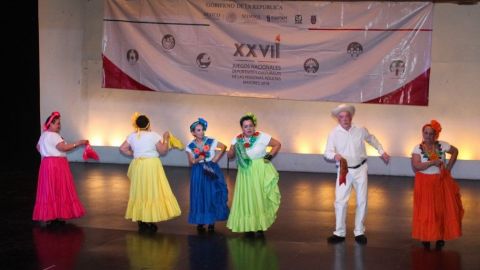 Adultos mayores de tecate se llevan 4to lugar en danza folklórica nacional