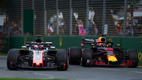 Ricciardo se lamenta por el tamaño de los autos F1
