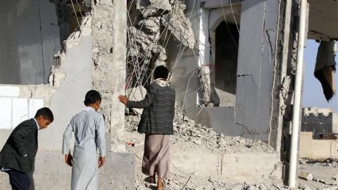 Al menos 14 muertos, la mitad niños, en bombardeo de coalición árabe en Yemen