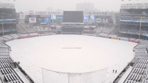 Aplazan juego inaugural de Yankees por nevada en primavera
