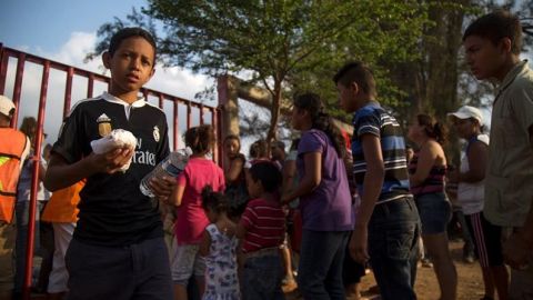 Caravana migrante continúa en México, ajena a pronunciamientos de autoridades