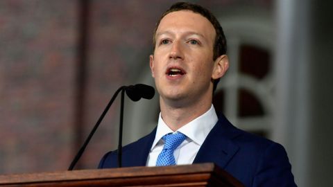 Zuckerberg: "En la vida hay que aprender de los errores"