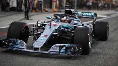 Hamilton pide mejor comunicación a Mercedes