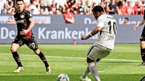 Fabián regresó al gol, pero no pudo evitar que Eintracht fuera goleado