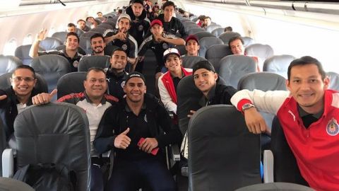 Chivas llegó a un muy frío Toronto y con plantel completo