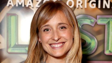 Arrestan a la actriz Allison Mack de "Smallville", implicada en secta Nxivm