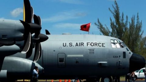 Cazahuracanes impulsan cultura de la prevención en su visita a México