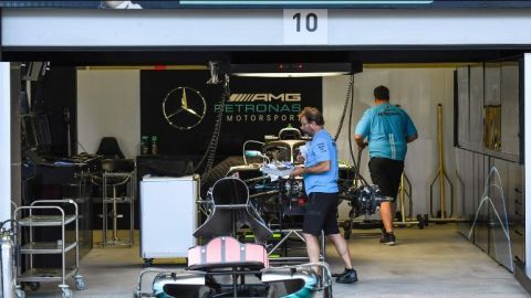 La Fórmula Uno llega a Bakú, territorio incómodo para Hamilton