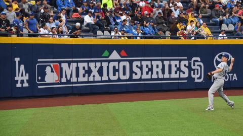 Padres empatan serie ante Dodgers en México