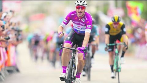 Viviani conquista la tercera etapa del Giro de Italia
