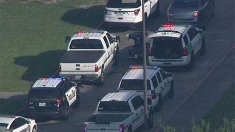Confirman entre ocho y diez muertos en el tiroteo en un instituto de Texas