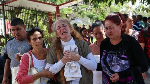 Familiares llegan a La Habana para identificar a víctimas de accidente aéreo