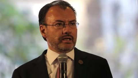 SRE llama a consulta a embajadora de México en Venezuela