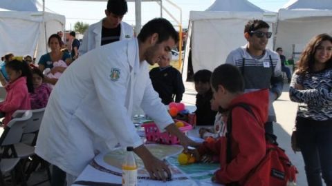 Realizan universitarios brigada “UABC contigo” en Tecate