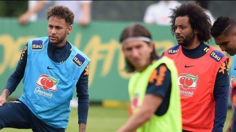 Neymar, excluido de entrenamiento con primer equipo de Brasil