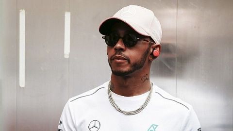 Un Ferrari deja varado a Lewis Hamilton en Malibú