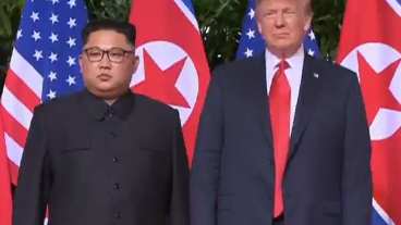 HISTORICO La cumbre entre Trump y Kim comienza con un apretón de manos