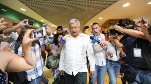 AMLO se concentra en hacienda al sur de Mérida previo a debate