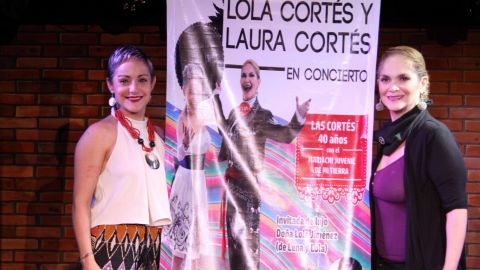 Lola y Laura Cortés festejan 40 años de carrera al lado de su madre