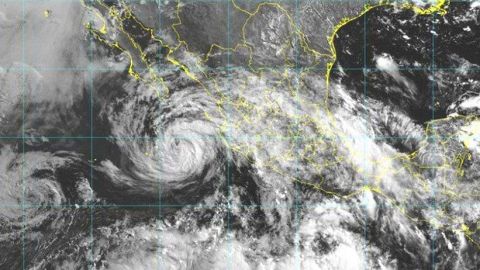 Suspenden clases en Baja California Sur por tormenta tropical "Bud"