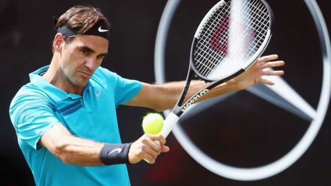 Federer sigue con paso firme y avanza a Semifinales en Stuttgart