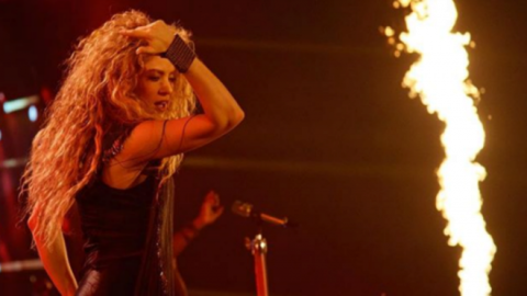 Shakira retira de su gira el colgante con un símbolo utilizado por los nazis