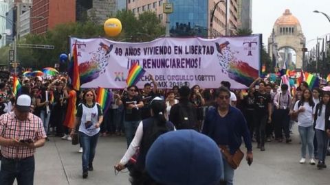 Al ritmo de Luis Miguel, marcha gay exige respeto a la diversidad