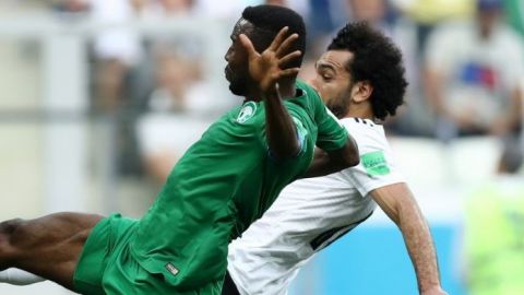 Arabia vuelve a ganar en Mundial tras 24 años y Egipto se va en ceros