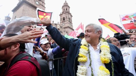 Ordena INE suspender llamadas contra AMLO