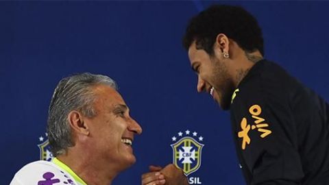 Tite defiende a Neymar ante Capello que lo llamó simulador