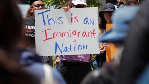 Melania Trump visitará más centros de inmigrantes esta semana