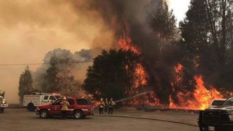Incendio en norte de California quema 5.463 hectáreas y sigue creciendo