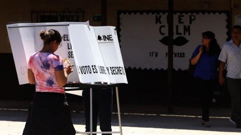 Sin boletas en casillas especiales en Oaxaca; protestan votantes