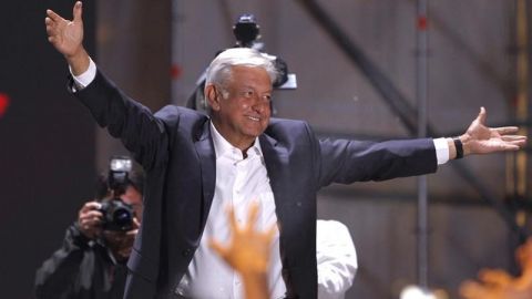 El mundo felicita a López Obrador por su victoria en "elecciones históricas"