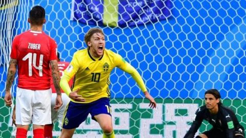 Suecia despacha a Suiza y va a Cuartos de Final