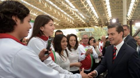 Atletas de BC presentes en abanderamiento de México