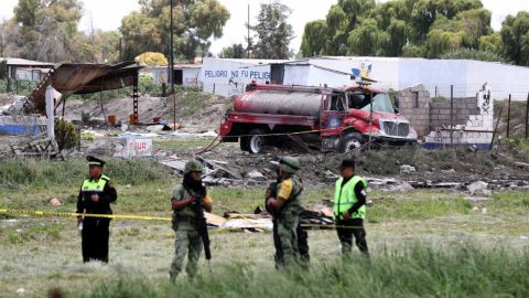 Aumenta a 24 el número de muertos por explosiones en Tultepec